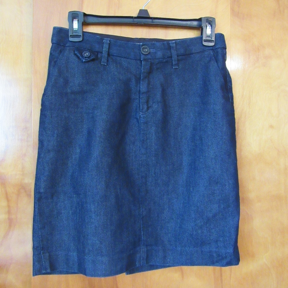 Banana Republic Factory denim mini skirt